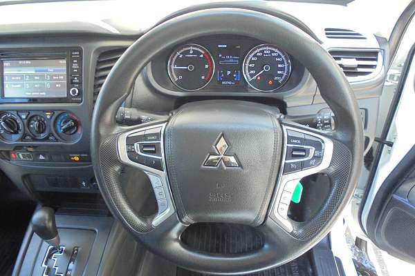 2022 Mitsubishi Triton GLX MR 4X4