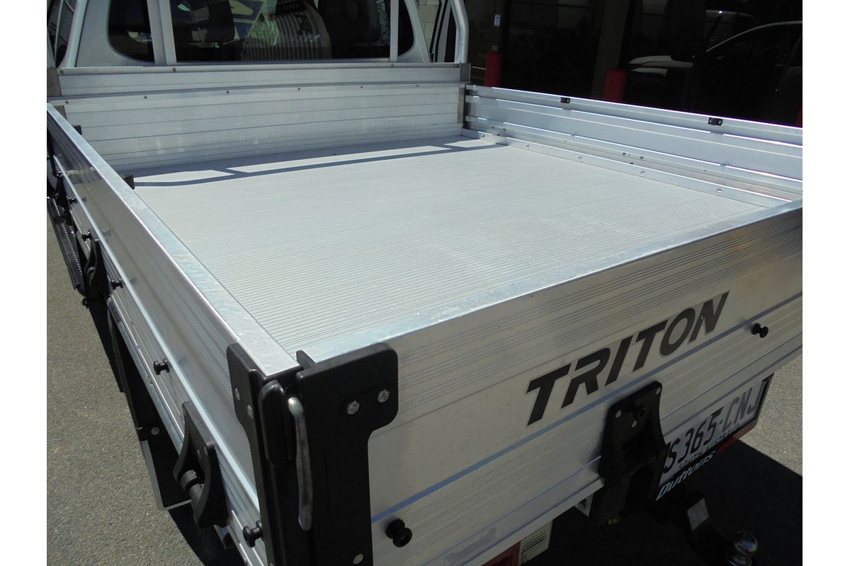 2022 Mitsubishi Triton GLX MR 4X4