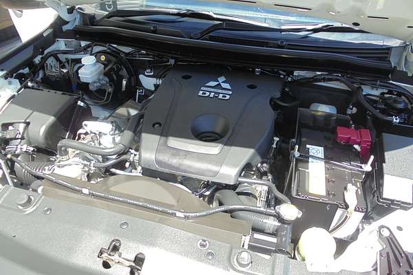 2022 Mitsubishi Triton GLX MR 4X4