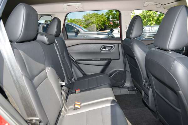 2023 Nissan X-TRAIL ST-L T33