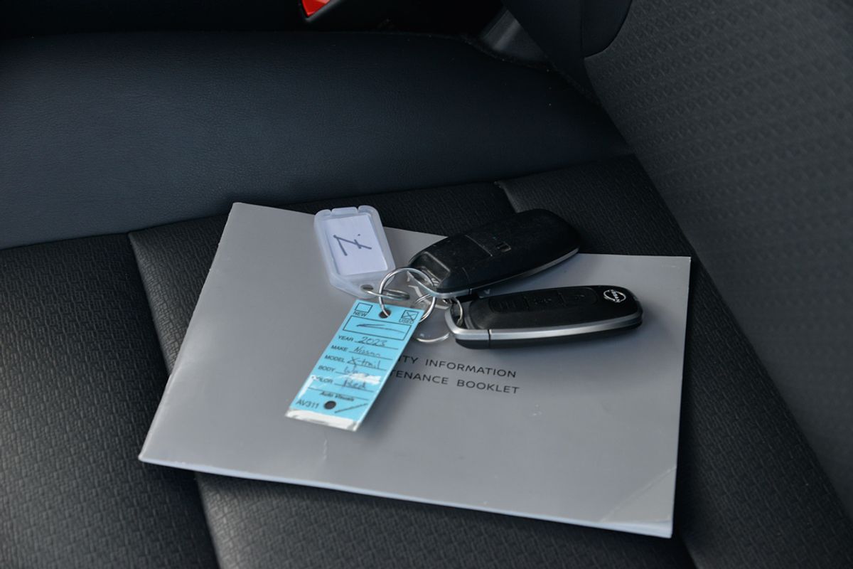 2023 Nissan X-TRAIL ST-L T33