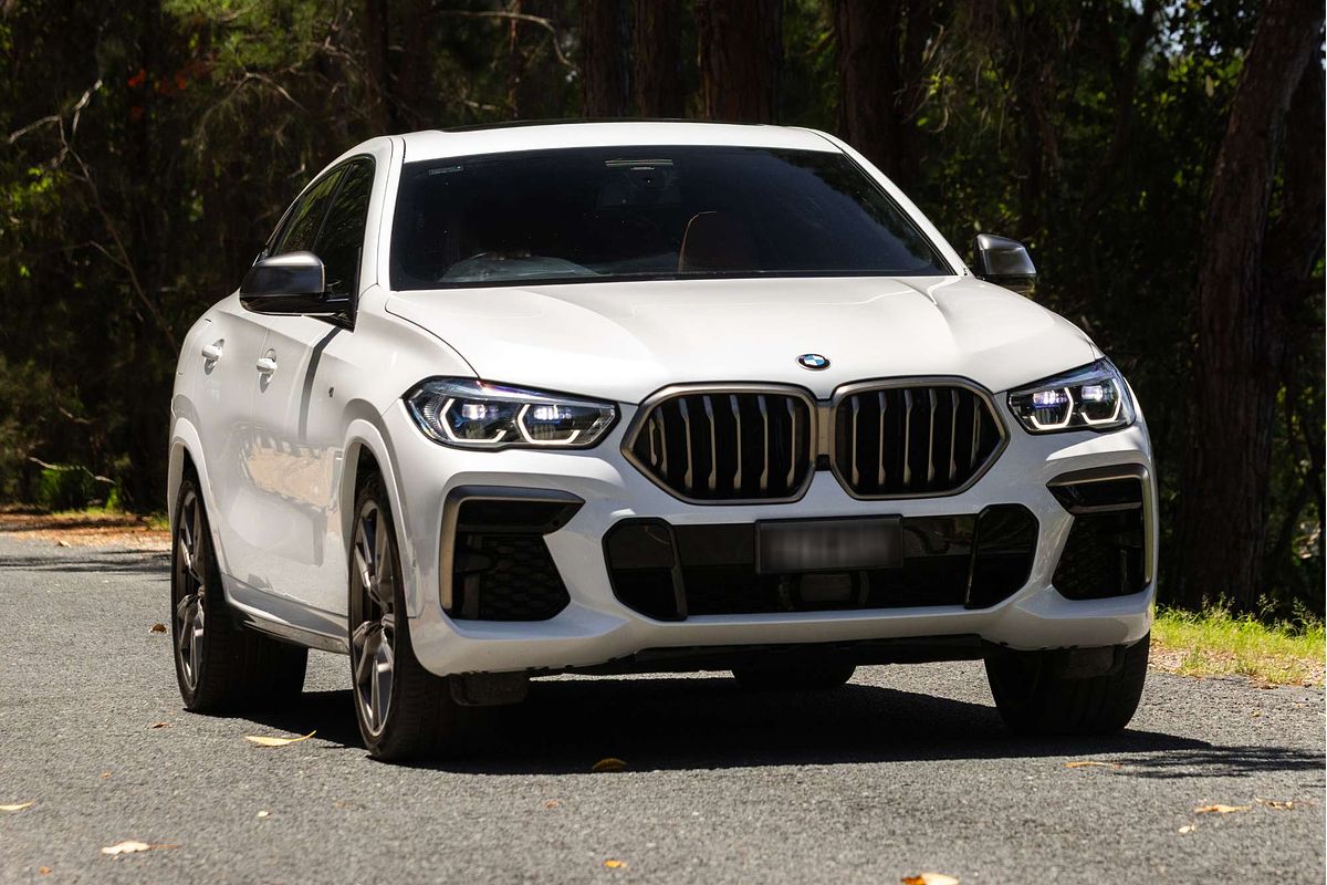2023 BMW X6 M50i G06