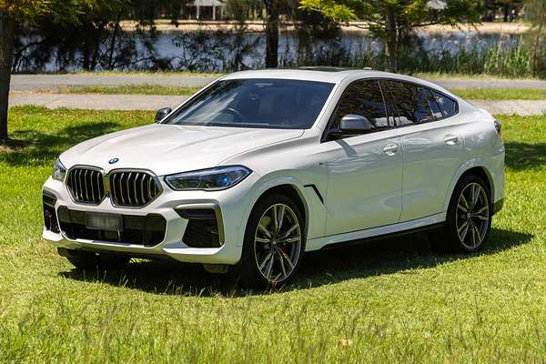 2023 BMW X6 M50i G06