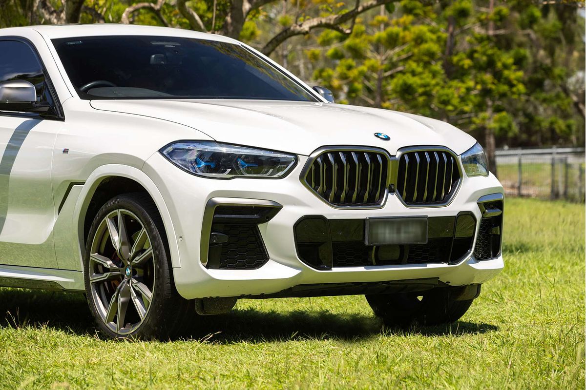 2023 BMW X6 M50i G06