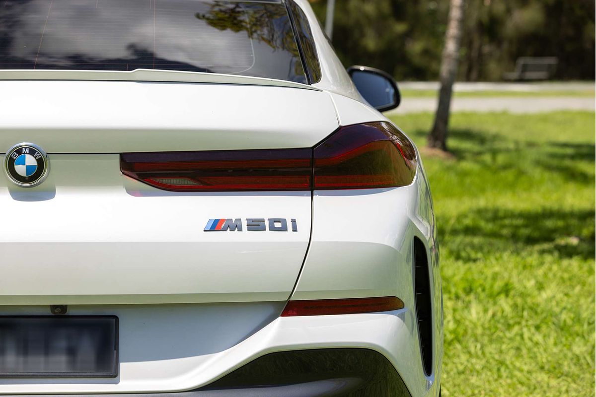 2023 BMW X6 M50i G06