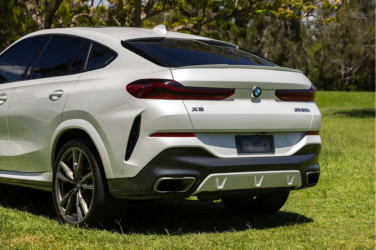 2023 BMW X6 M50i G06