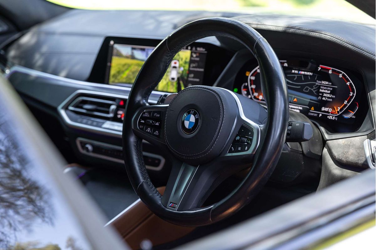 2023 BMW X6 M50i G06