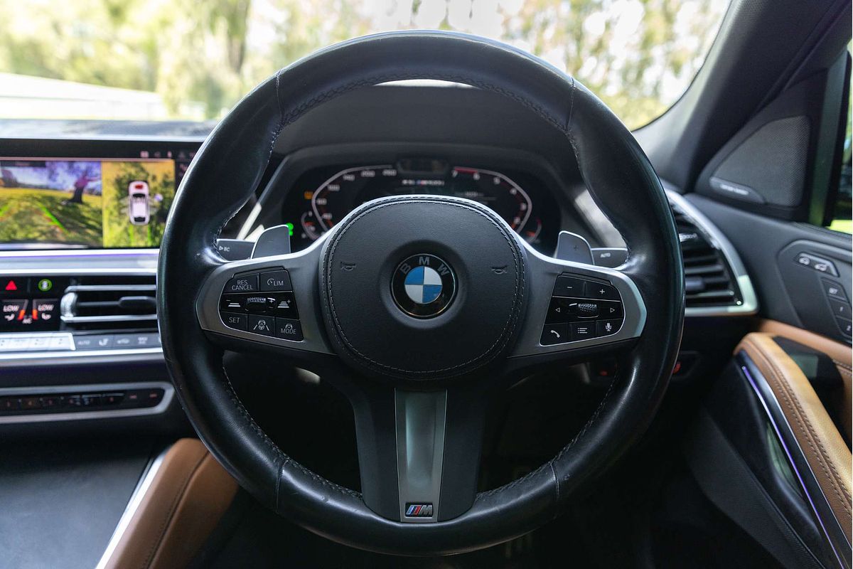 2023 BMW X6 M50i G06