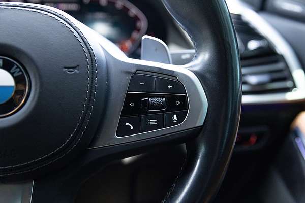 2023 BMW X6 M50i G06