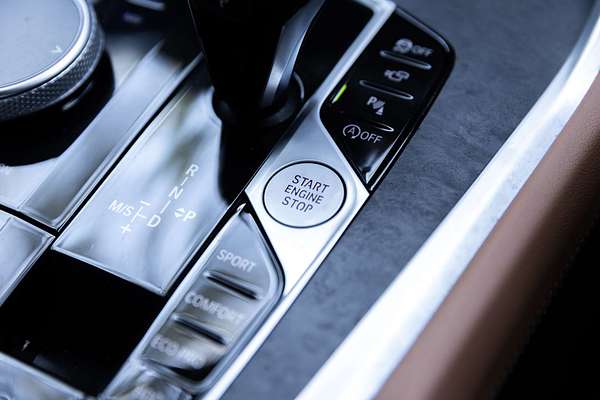 2023 BMW X6 M50i G06