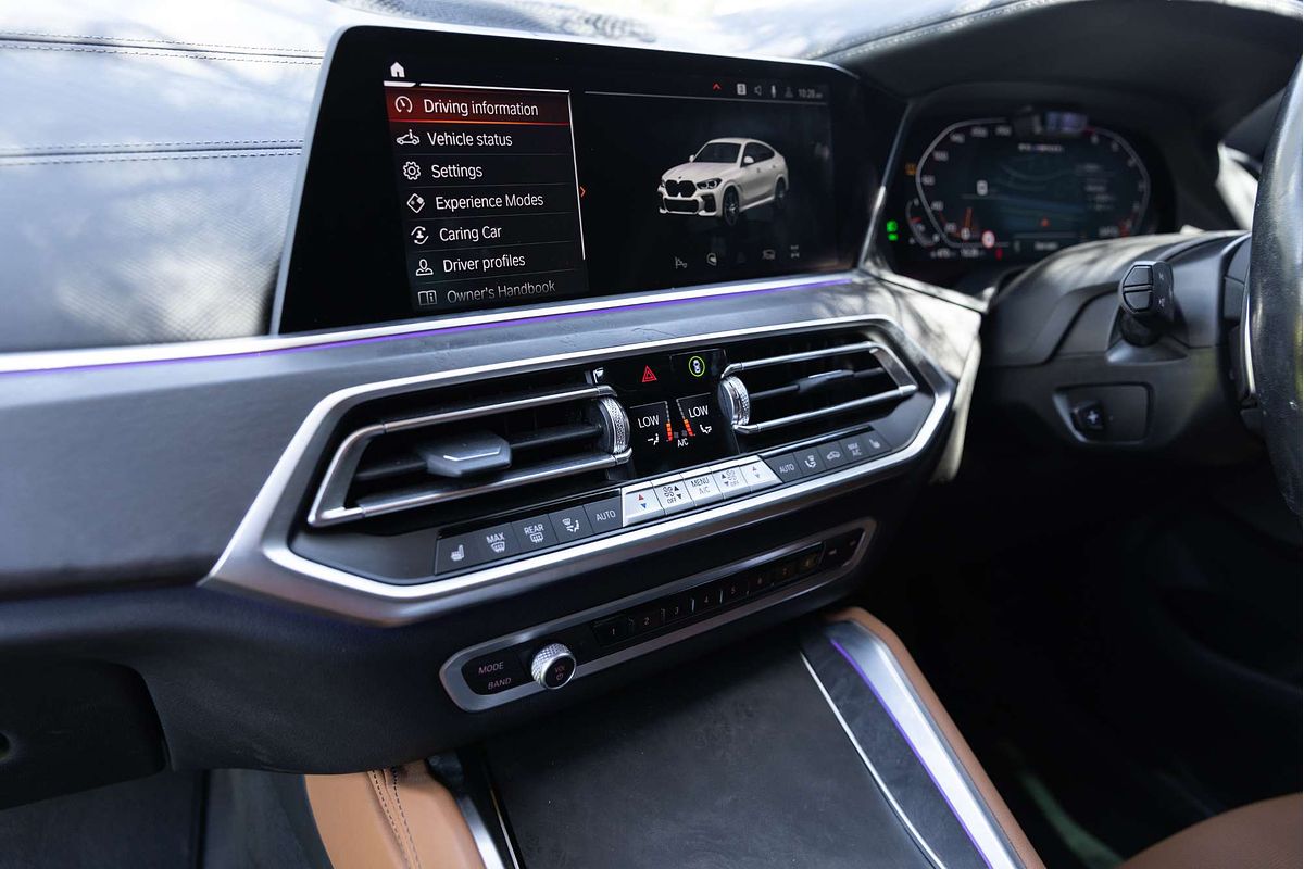 2023 BMW X6 M50i G06