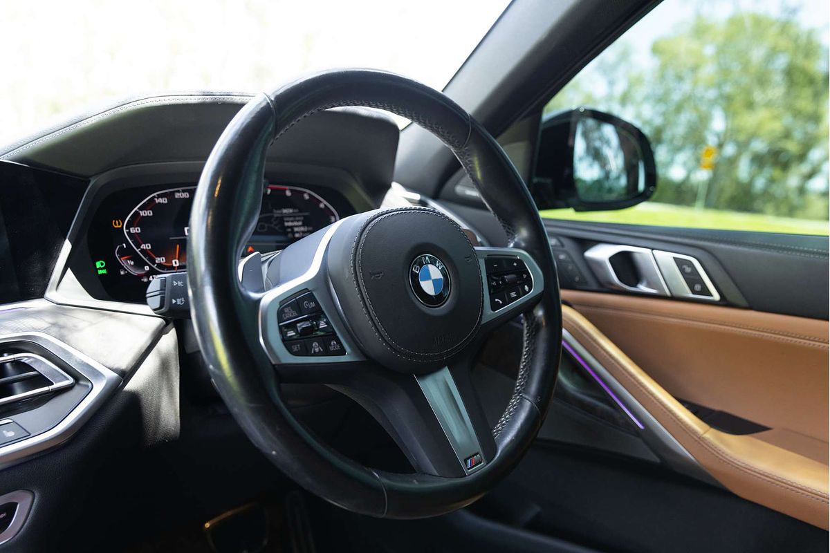 2023 BMW X6 M50i G06