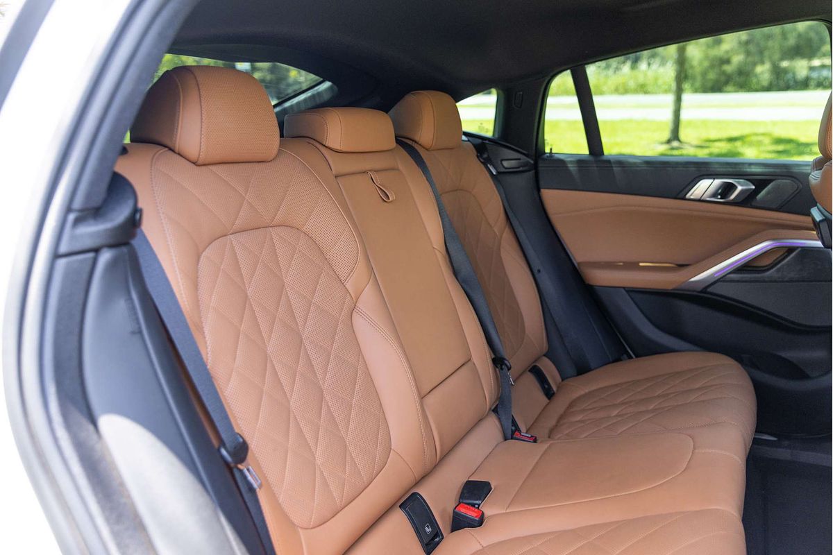 2023 BMW X6 M50i G06