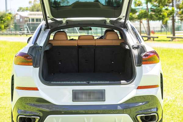 2023 BMW X6 M50i G06