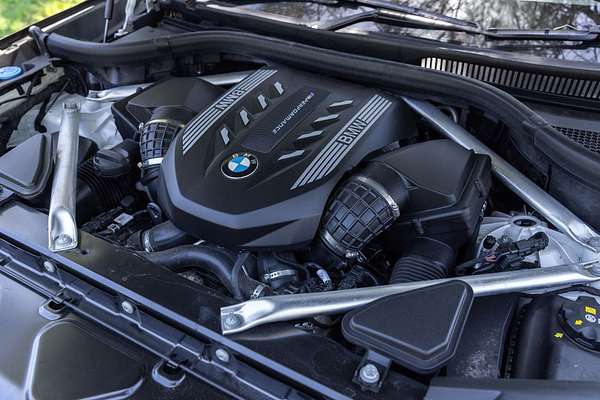 2023 BMW X6 M50i G06