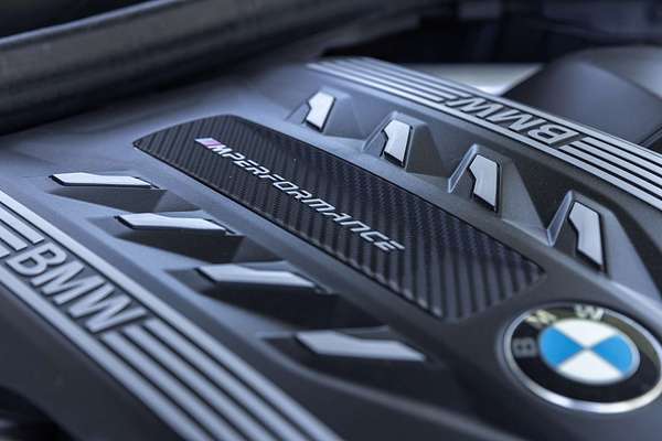 2023 BMW X6 M50i G06