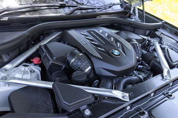2023 BMW X6 M50i G06