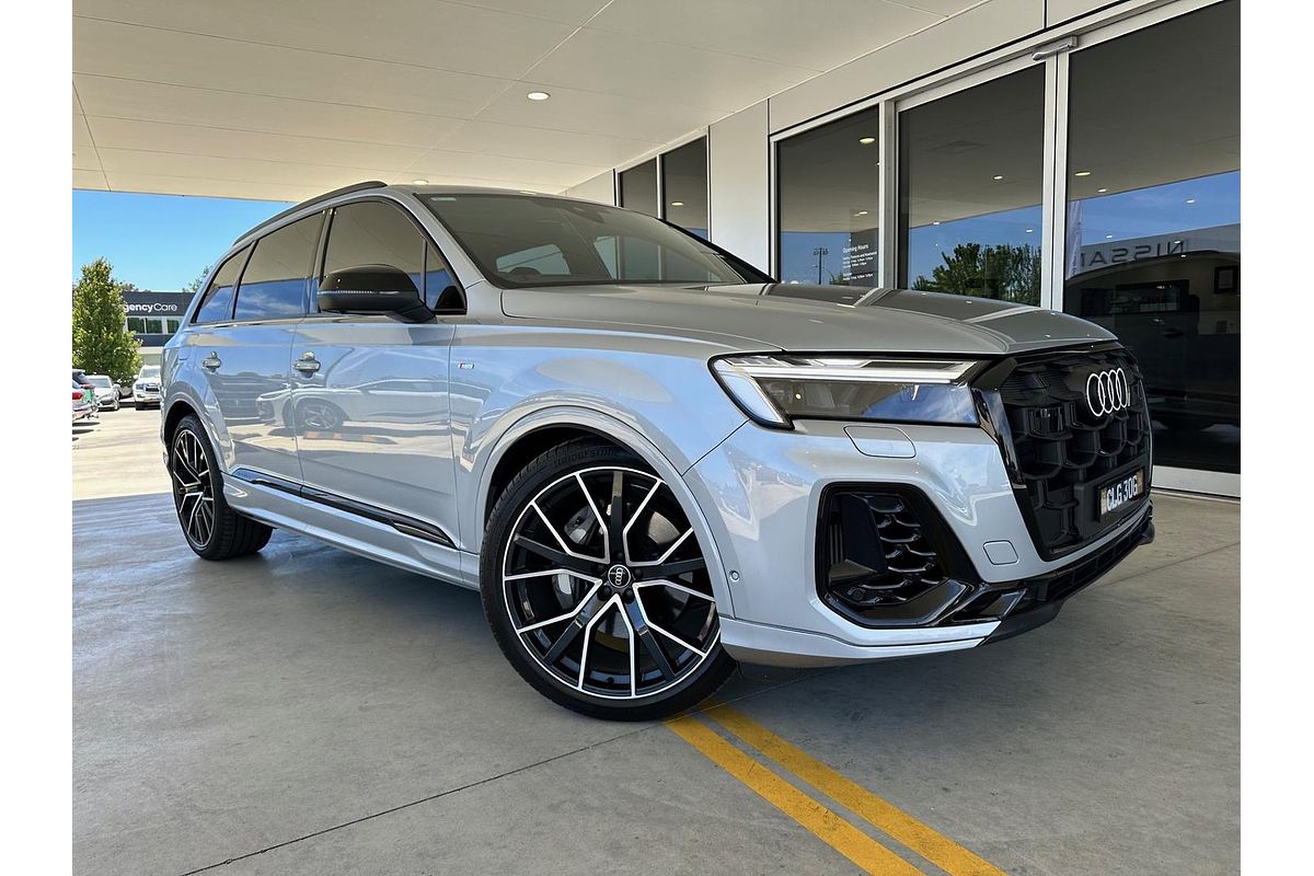 2025 Audi Q7 55 TFSI S line 4M