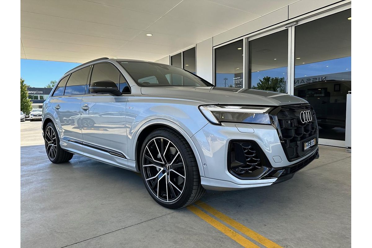 2025 Audi Q7 55 TFSI S line 4M