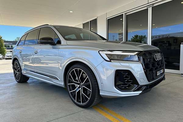 2025 Audi Q7 55 TFSI S line 4M