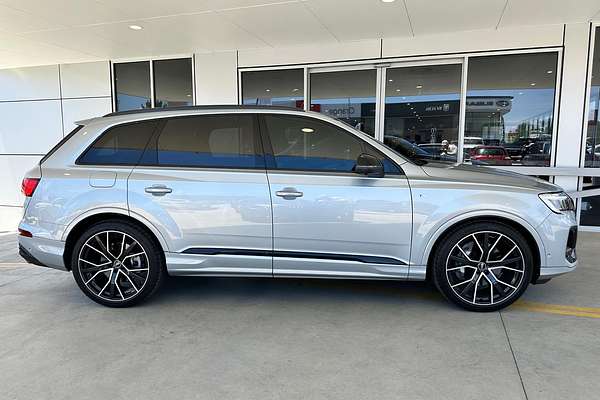 2025 Audi Q7 55 TFSI S line 4M