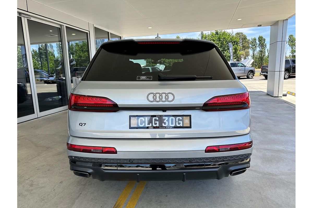 2025 Audi Q7 55 TFSI S line 4M