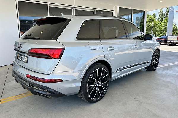 2025 Audi Q7 55 TFSI S line 4M