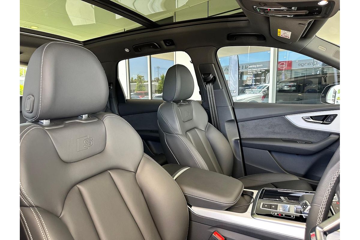 2025 Audi Q7 55 TFSI S line 4M