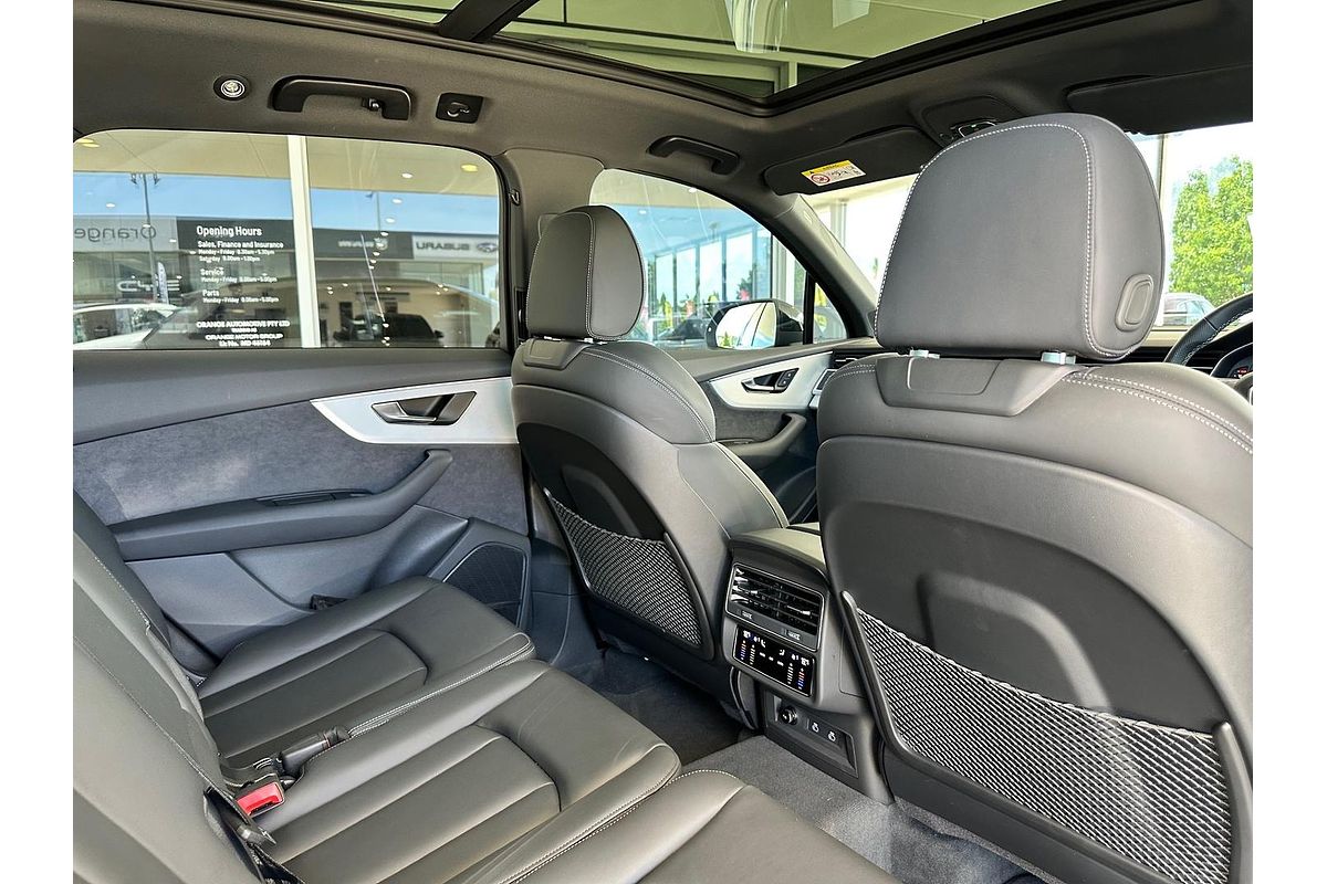 2025 Audi Q7 55 TFSI S line 4M