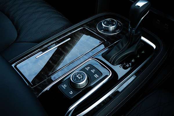 2025 Nissan Patrol Ti Y62