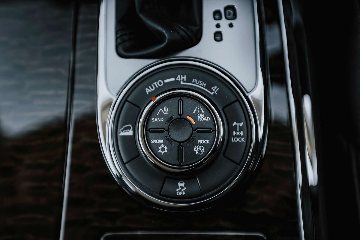 2025 Nissan Patrol Ti Y62