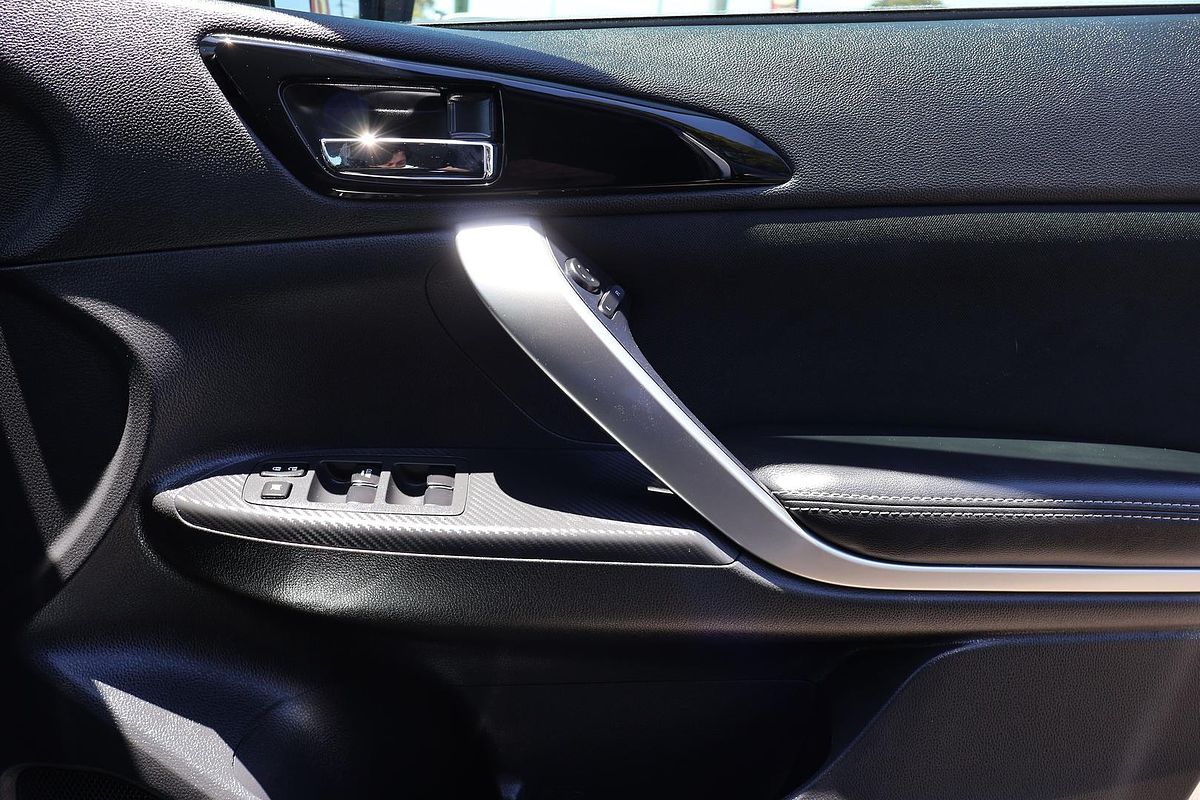 2018 Mitsubishi Eclipse Cross ES YA