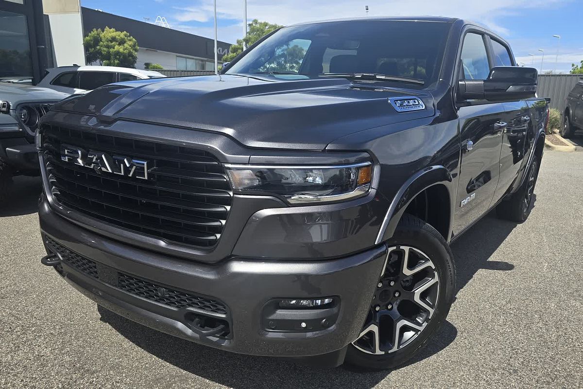 2025 RAM 1500 Laramie Sport Hurricane SO RamBox DT 4X4 SWB