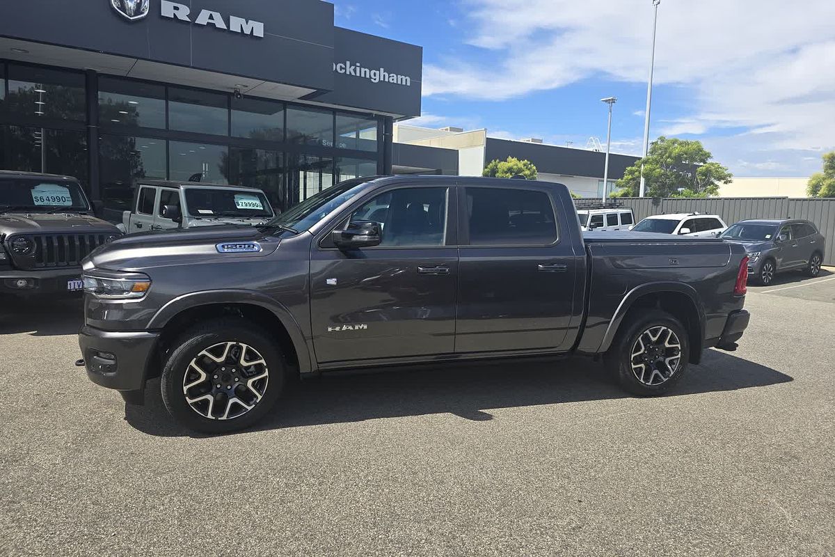 2025 RAM 1500 Laramie Sport Hurricane SO RamBox DT 4X4 SWB