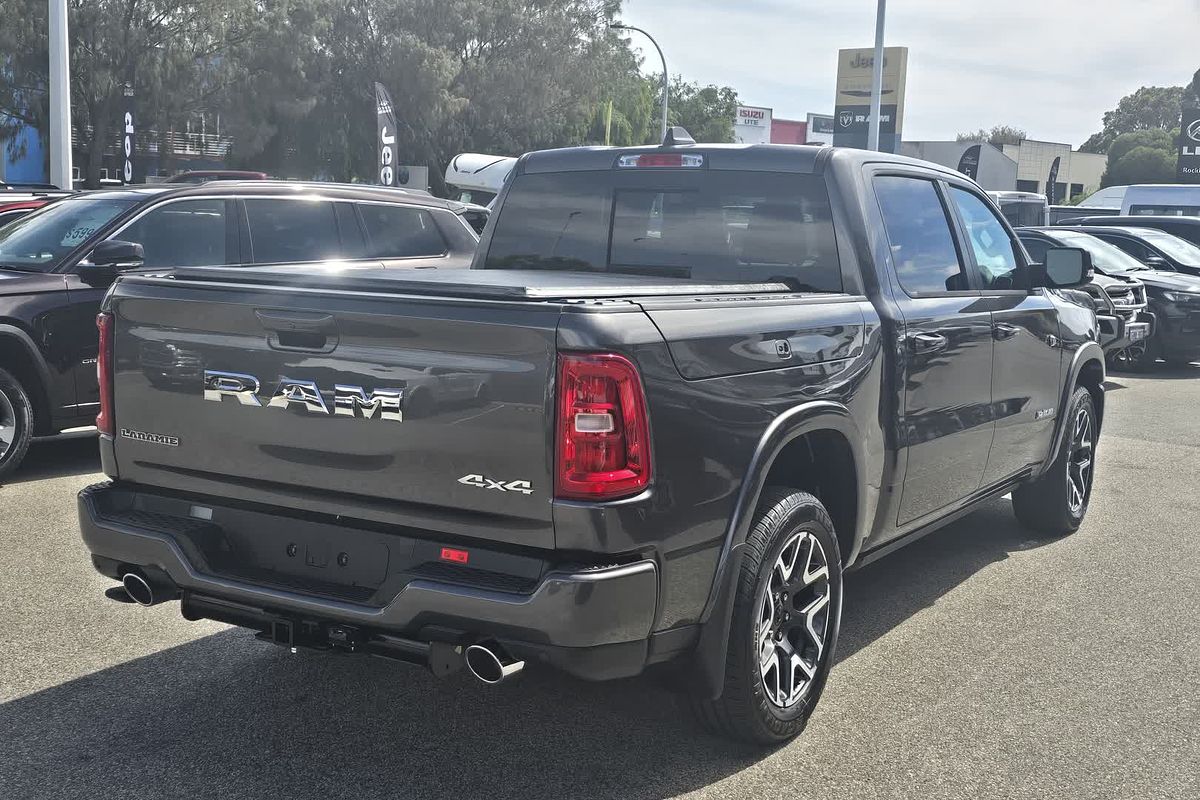 2025 RAM 1500 Laramie Sport Hurricane SO RamBox DT 4X4 SWB