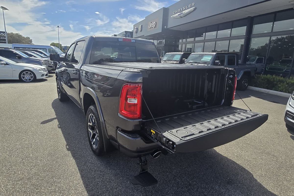 2025 RAM 1500 Laramie Sport Hurricane SO RamBox DT 4X4 SWB