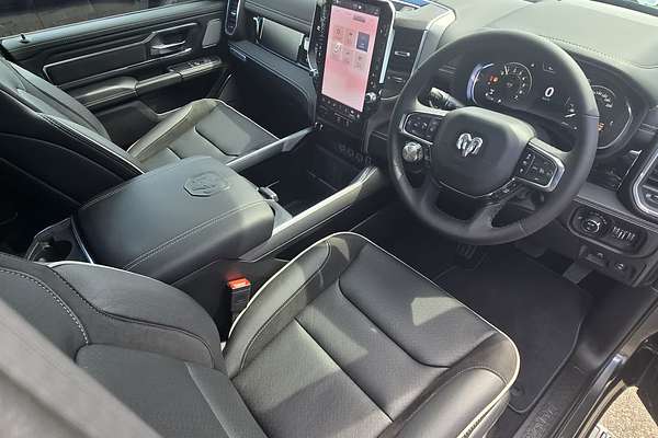 2025 RAM 1500 Laramie Sport Hurricane SO RamBox DT 4X4 SWB