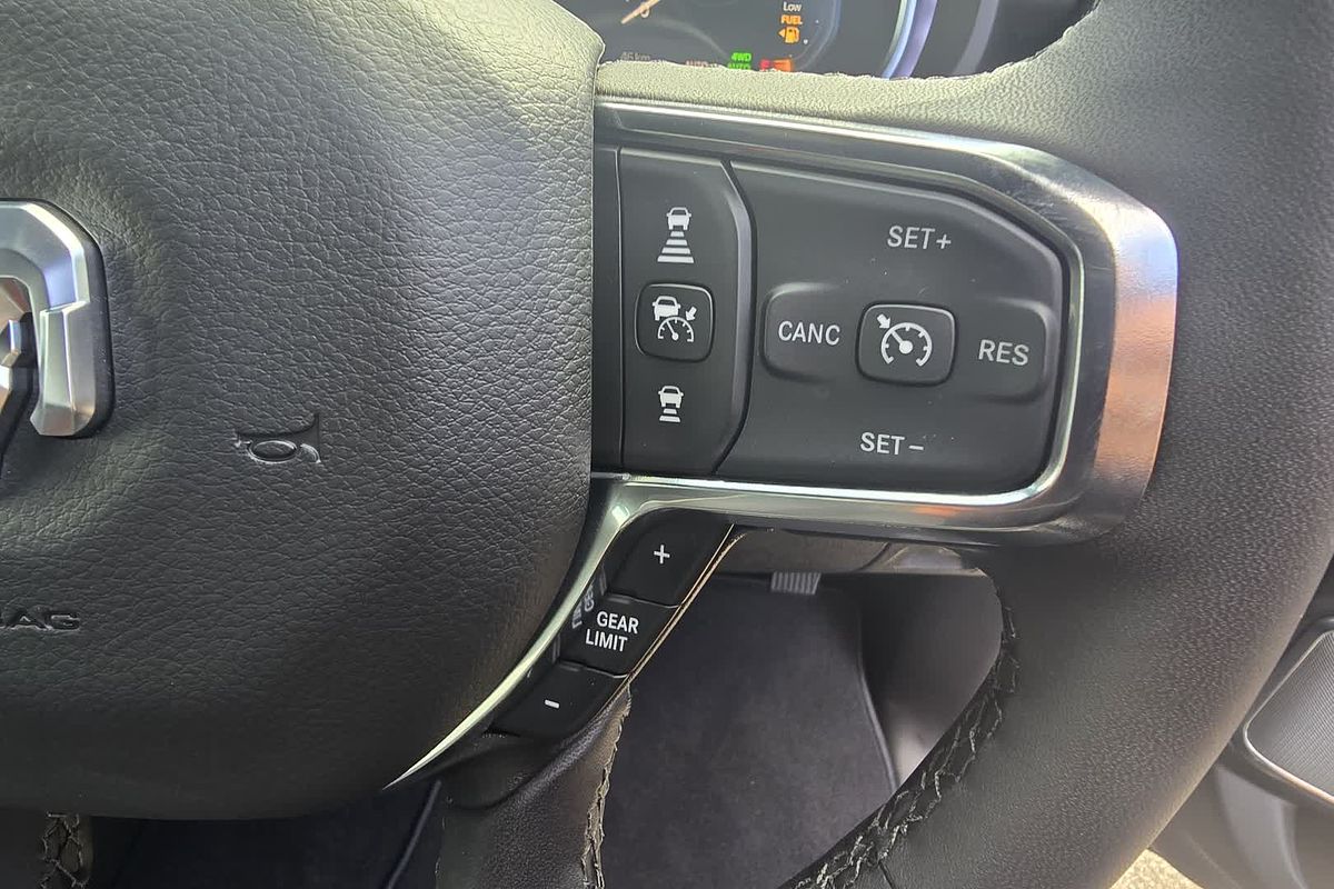 2025 RAM 1500 Laramie Sport Hurricane SO RamBox DT 4X4 SWB