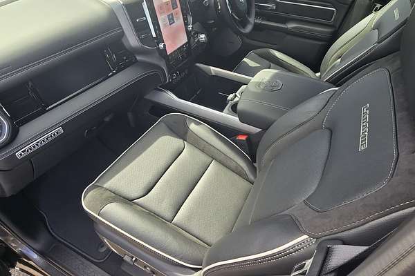 2025 RAM 1500 Laramie Sport Hurricane SO RamBox DT 4X4 SWB