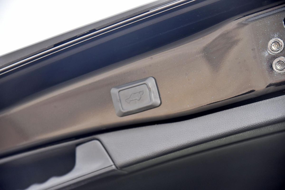 2020 Toyota RAV4 Cruiser AXAH52R