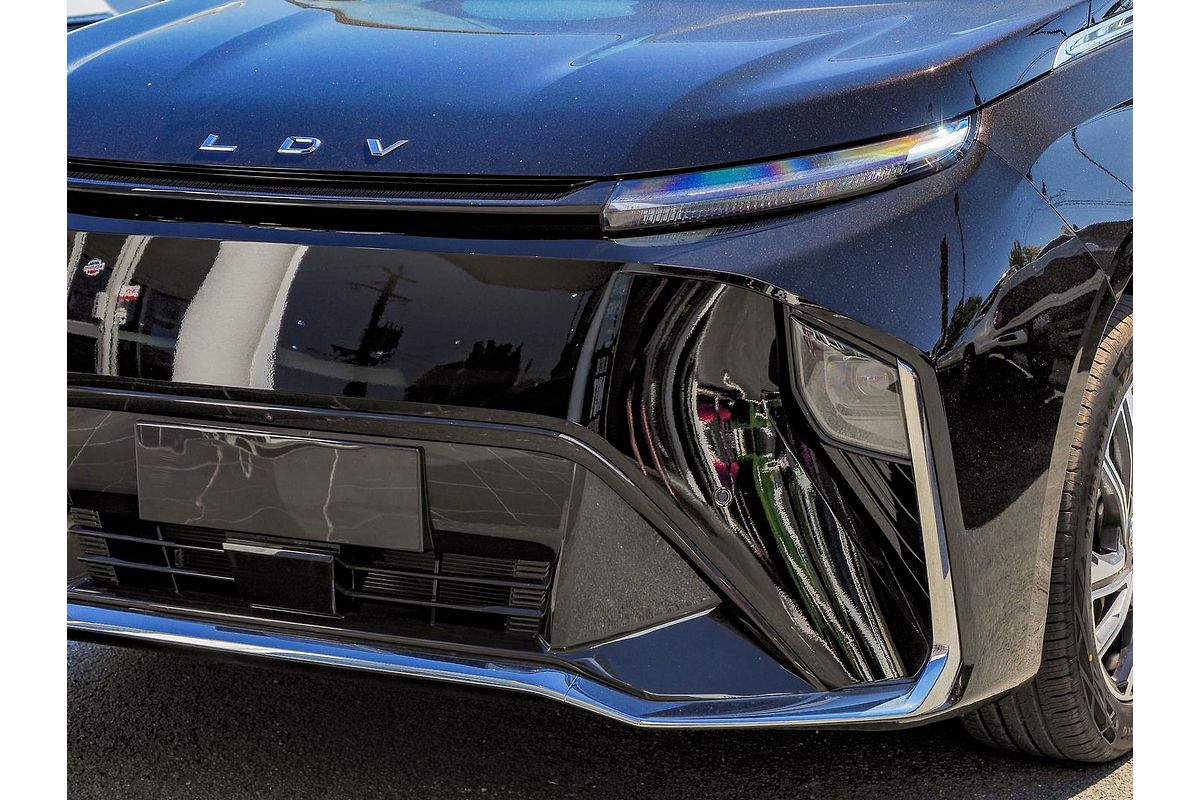 2023 LDV MIFA 9 Luxe