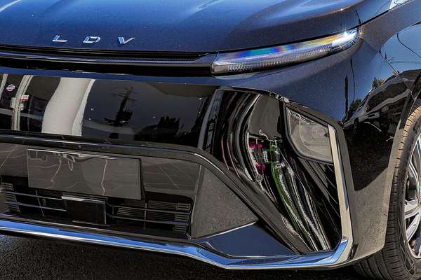 2023 LDV MIFA 9 Luxe