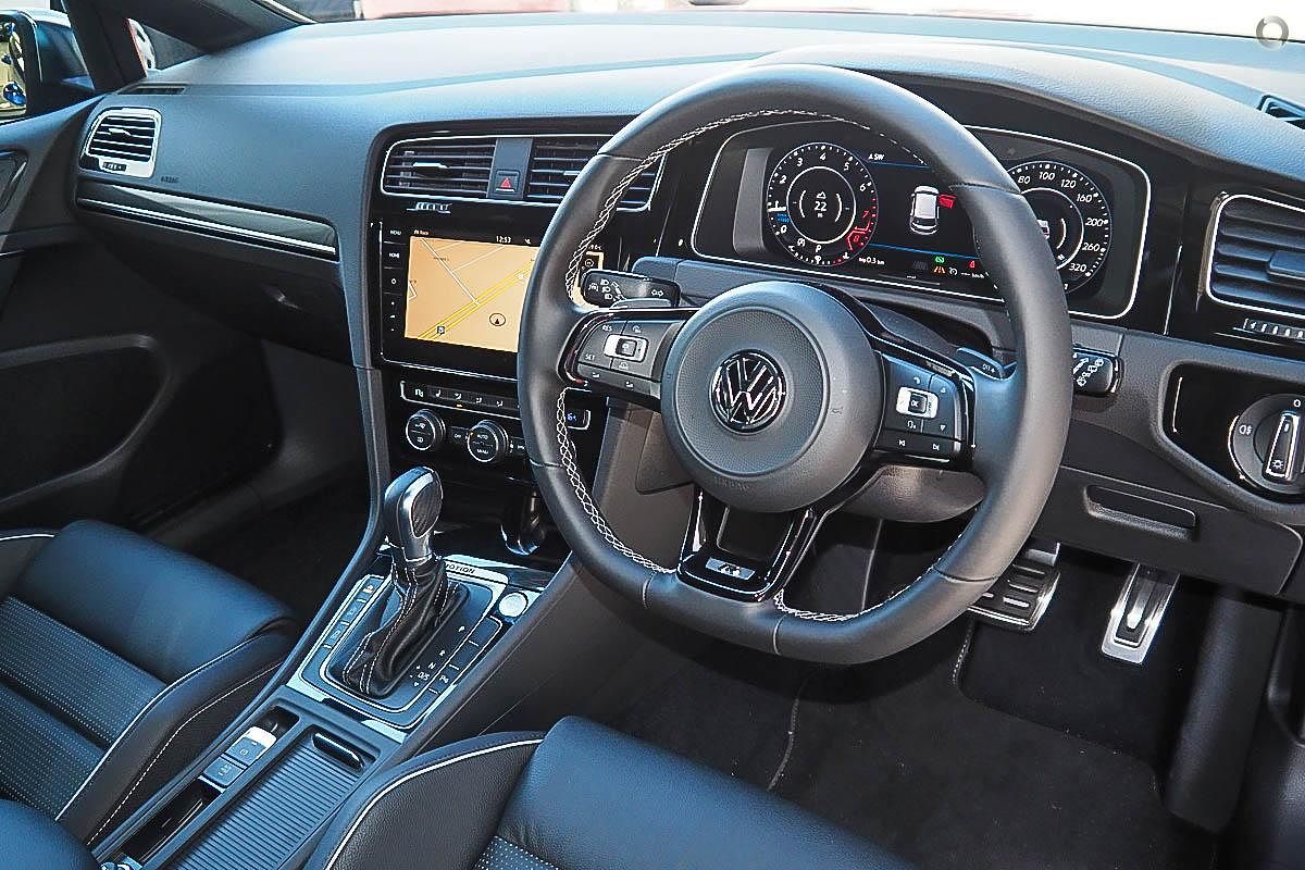 2017 Volkswagen Golf R 7.5