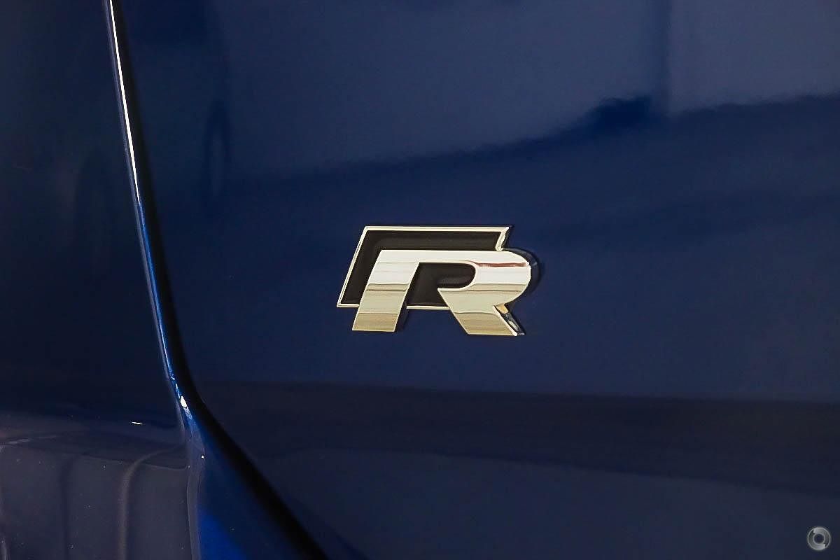 2017 Volkswagen Golf R 7.5