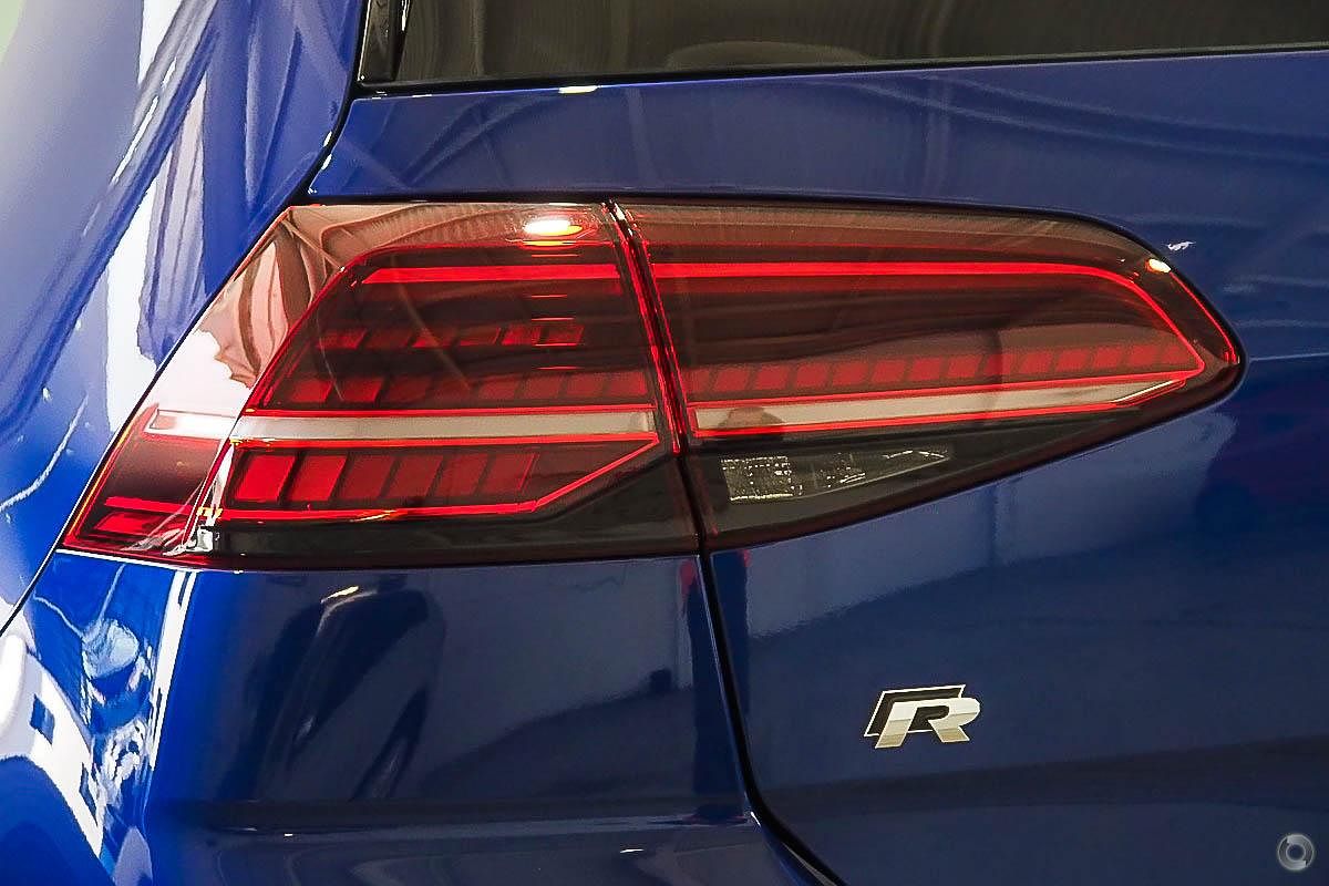 2017 Volkswagen Golf R 7.5