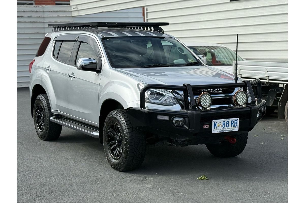 2021 Isuzu MU-X LS-T