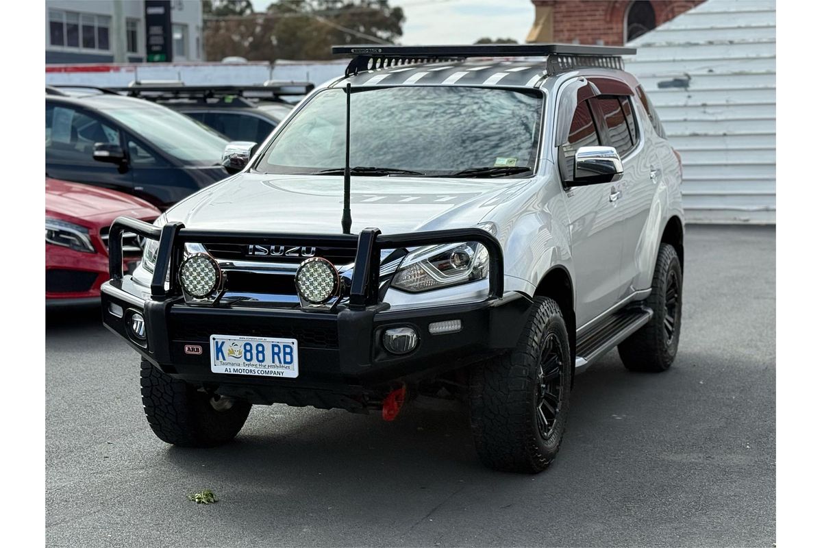 2021 Isuzu MU-X LS-T