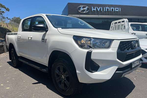 2024 Toyota Hilux SR GUN126R 4X4