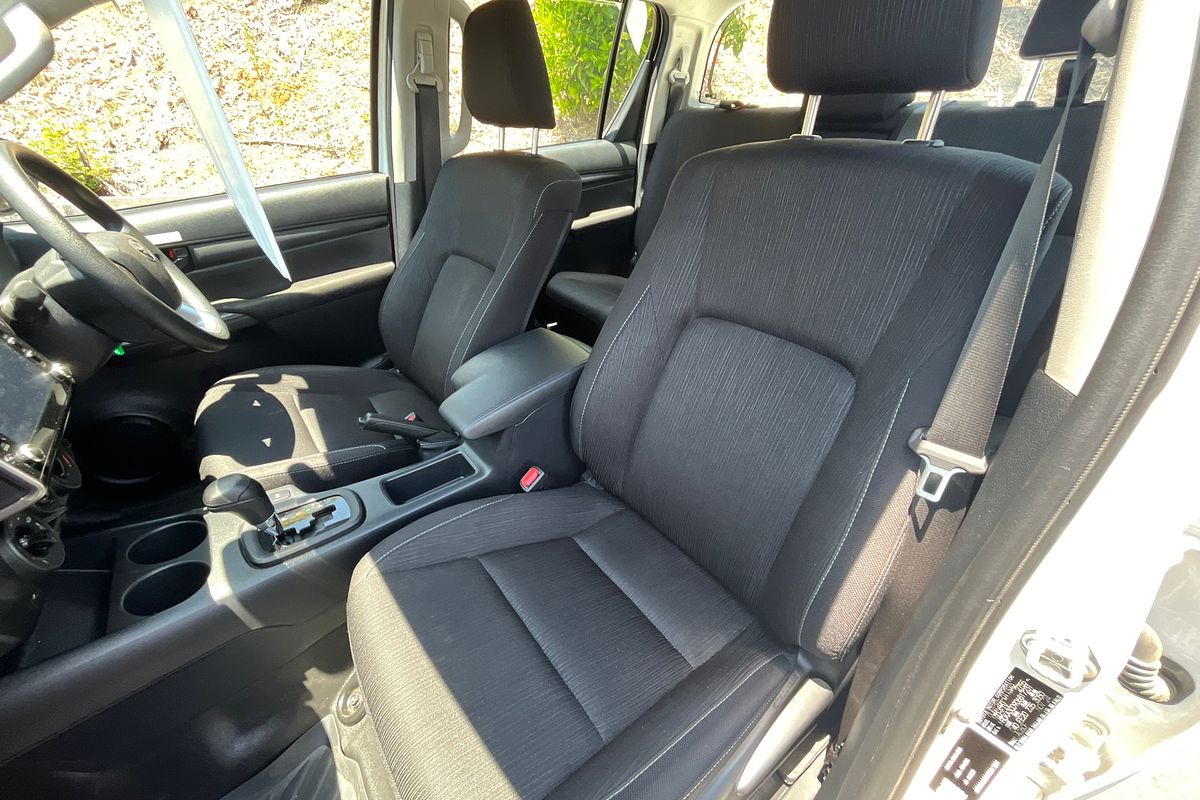 2024 Toyota Hilux SR GUN126R 4X4