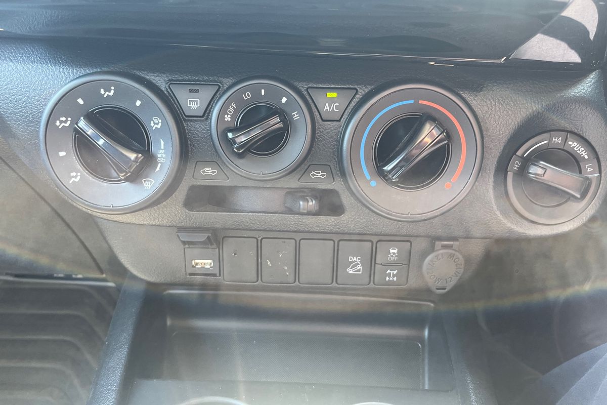 2024 Toyota Hilux SR GUN126R 4X4